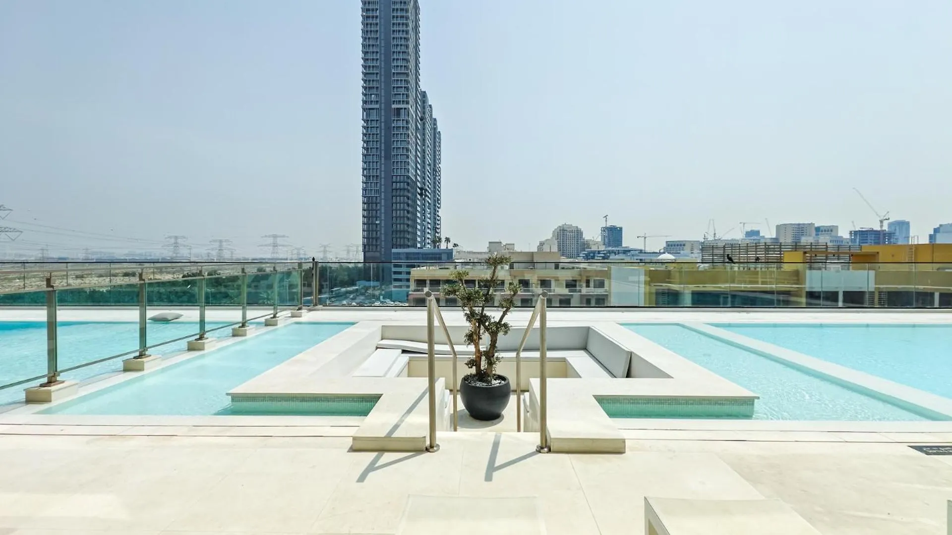 Apartment Modern Retreat In This Unique Building In Jvc Dubai