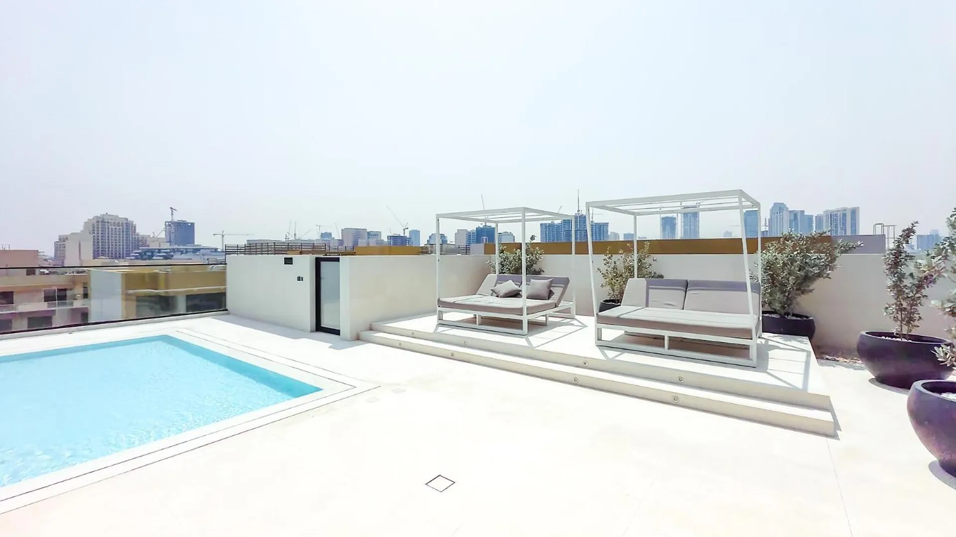 Modern Retreat In This Unique Building In Jvc Dubai 0*,